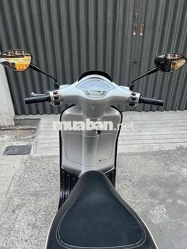 Piaggio Vespa Sprint iGet 2017 Bạc
