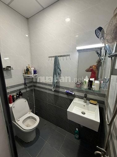 Cho thuê nhà hẻm xe tải 8m Đường số 5, Phường Bình Hưng Hòa, Bình Tân