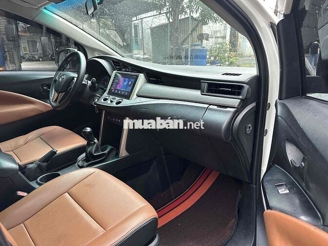 Toyota Innova E 2017 Trắng Số sàn