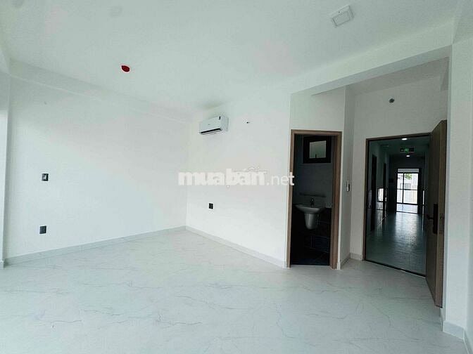 Cho thuê nhà đẹp đường Bình Lợi. DT 5x20m. 4 phòng ngủ. Giá 25tr/th