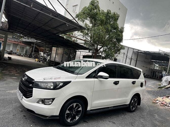 Toyota Innova E 2017 Trắng Số sàn