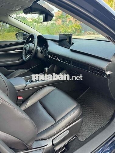 Mazda Mazda 3 1.5 Luxury 2022 42000km Đen