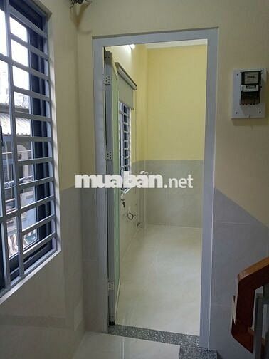 Phòng máy lạnh Lạc Long Quân mới xây