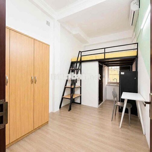 phòng trọ giá rẻ, thang máy, mặt tiền đường, cách UEH 300m