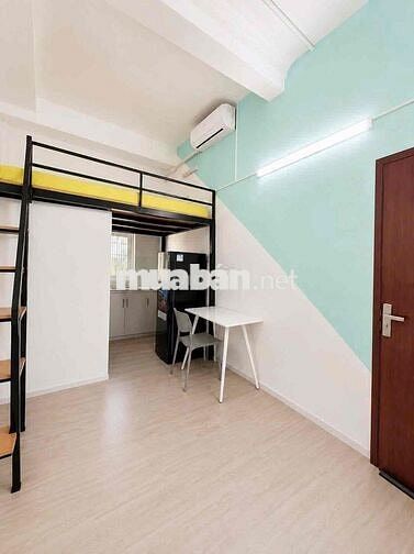 phòng trọ giá rẻ, thang máy, mặt tiền đường, cách UEH 300m