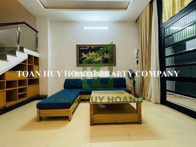 Nhà 4 PN gần biển Phạm Văn Đồng full nội thất $ rẻ