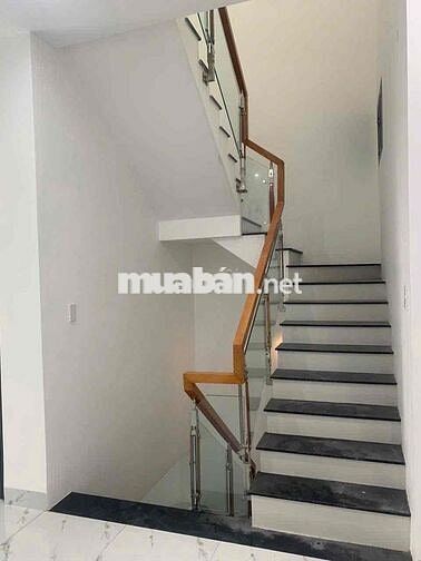 CHO THUÊ NHÀ PHỐ LIỀN KỀ 1 TRỆT 2 LẦU + SÂN THƯỢNG KP3