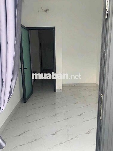 CHO THUÊ NHÀ PHỐ LIỀN KỀ 1 TRỆT 2 LẦU + SÂN THƯỢNG KP3