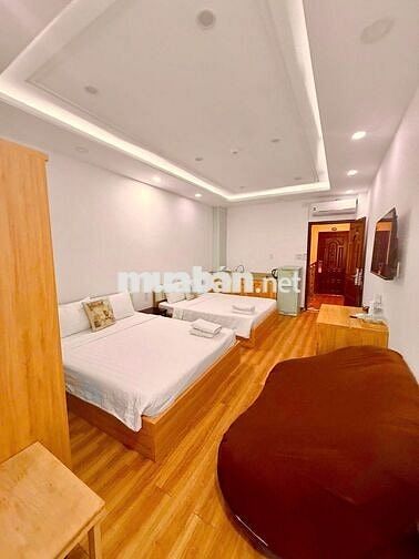 Sang hợp đồng Khách sạn nguyên căn full nội thất