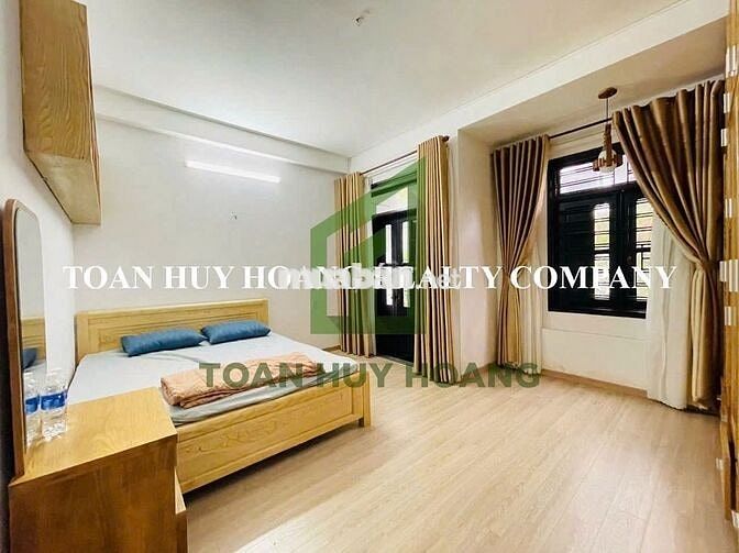 Nhà 4 PN gần biển Phạm Văn Đồng full nội thất $ rẻ
