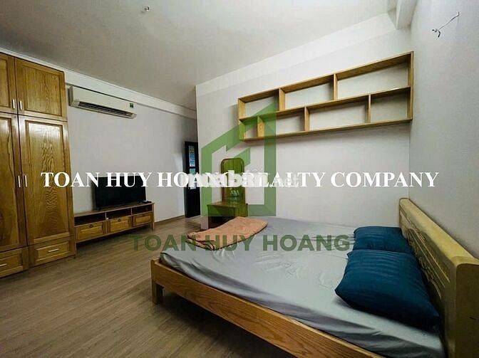 Nhà 4 PN gần biển Phạm Văn Đồng full nội thất $ rẻ