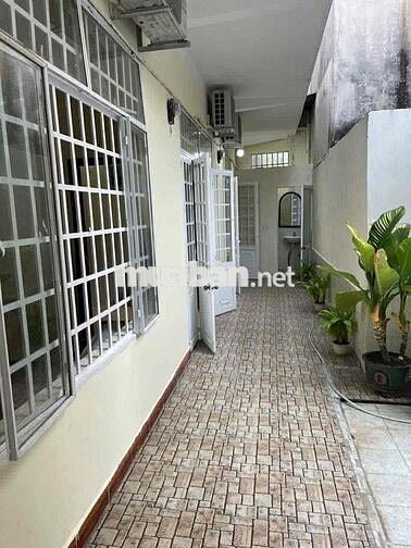 cho thuê nhà 3pn Bạch Đằng, sau lưng nhà MT
