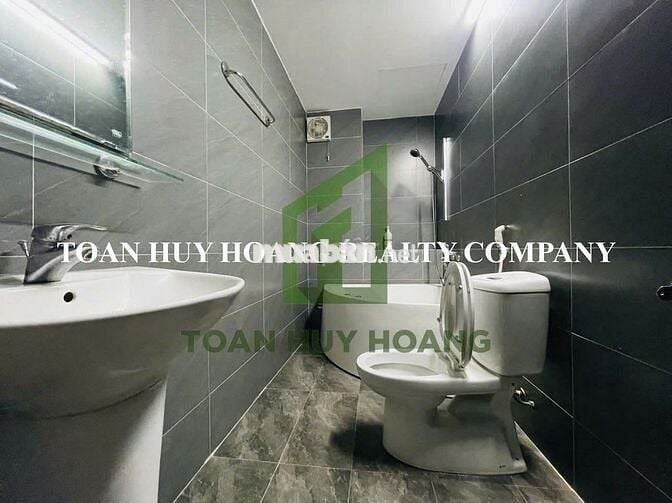 Nhà 4 PN gần biển Phạm Văn Đồng full nội thất $ rẻ