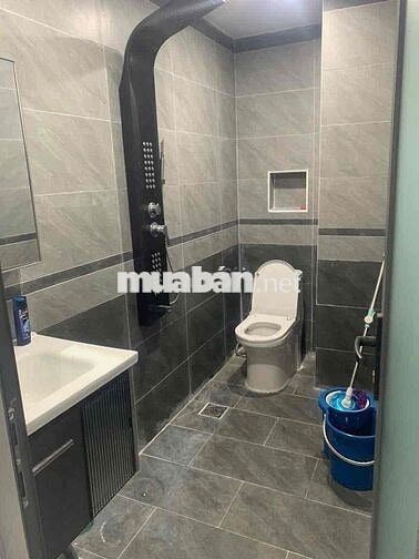 CHO THUÊ NHÀ PHỐ LIỀN KỀ 1 TRỆT 2 LẦU + SÂN THƯỢNG KP3