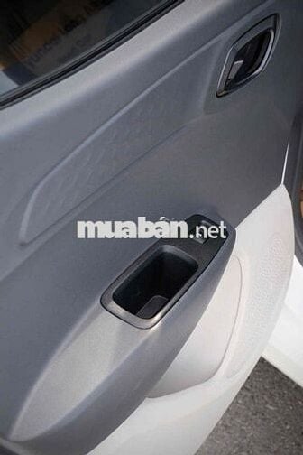 Hyundai I10 Sedan AT 2024 form mới, đăng ký 2025