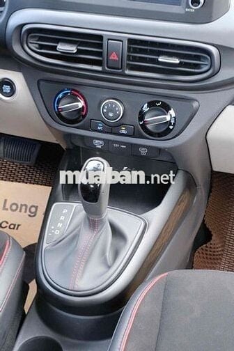 Hyundai I10 Sedan AT 2024 form mới, đăng ký 2025