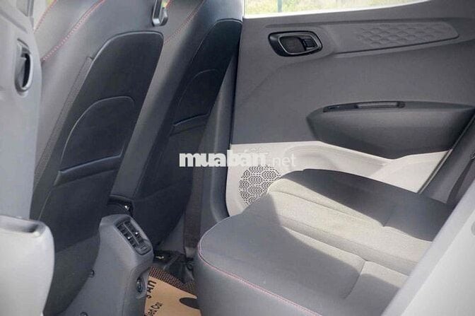 Hyundai I10 Sedan AT 2024 form mới, đăng ký 2025