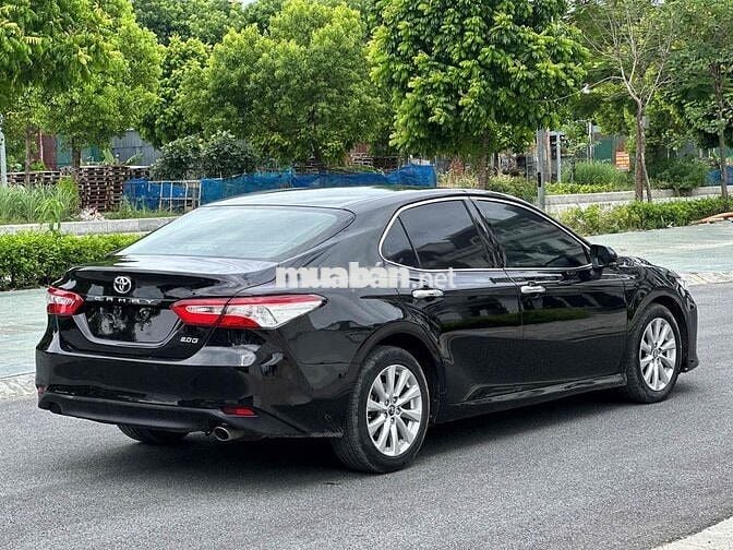 Toyota Camry 2.0G sản xuất 2019 nhập thái lan