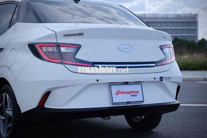 Hyundai I10 Sedan AT 2024 form mới, đăng ký 2025