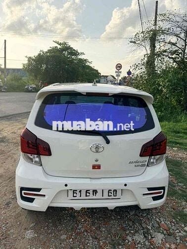 Toyota Wigo 2024 Trắng Tự động 5 chỗ