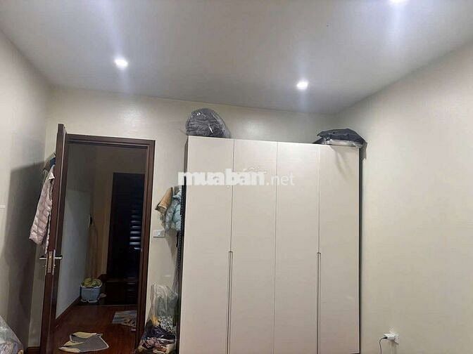 CHO THUÊ NGUYÊN CĂN TẠI NGỌC THUỴ , CHỢ NGỌC THUỴ- 5PN,FULL NỘI THẤT