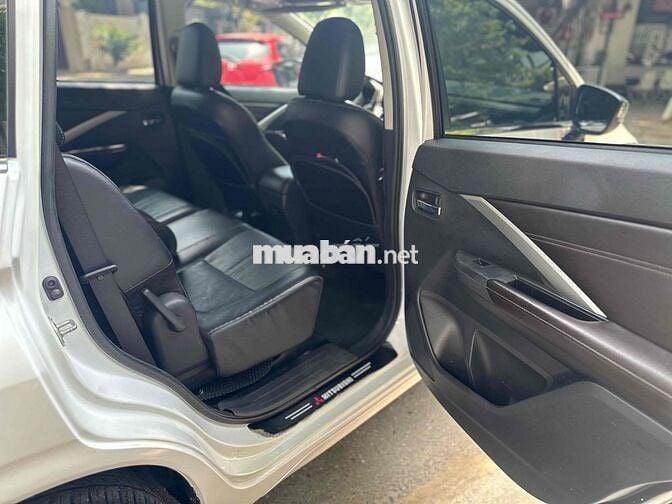 Mitsubishi Xpander Premium 2023 Trắng 7 chỗ