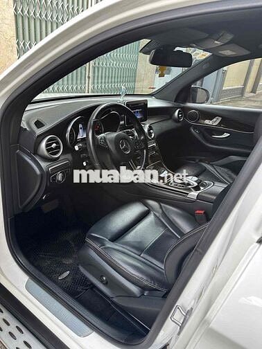 Mercedes-Benz GLC200 2019 Trắng 62000 km