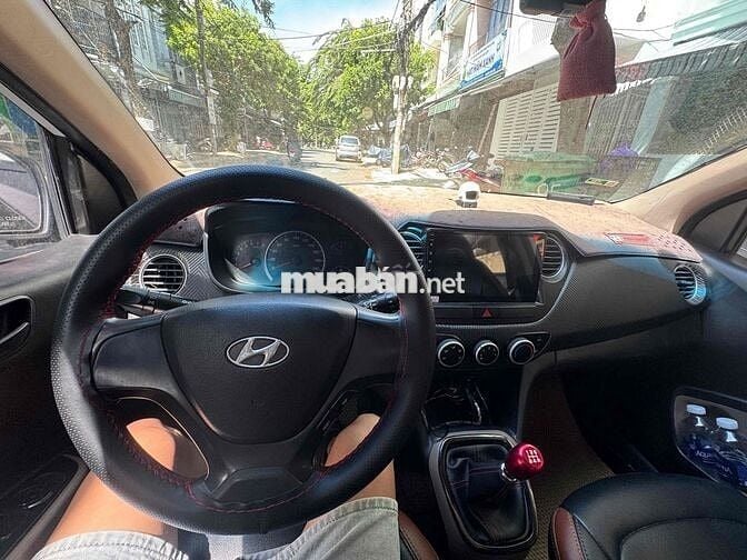 Hyundai Grand i10 Trắng Số sàn 5 chỗ