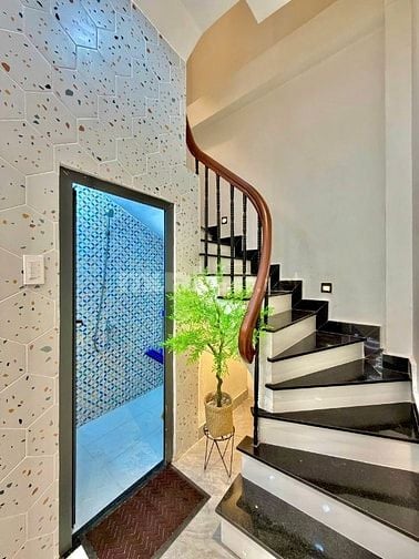Bán nhà Hẻm Hoàng Văn Thụ, DT 38m2, 4 lầu, 3PN, Mới, Ở liền, 6.25 tỷ