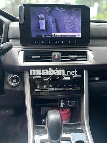 Mitsubishi Xpander Premium 2023 Trắng 7 chỗ
