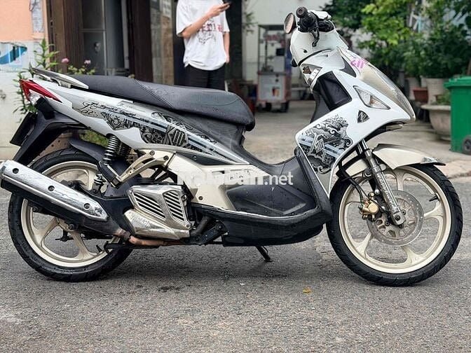 Yamaha Nouvo 4 135cc 2011 Trắng Vàng đồng cũ