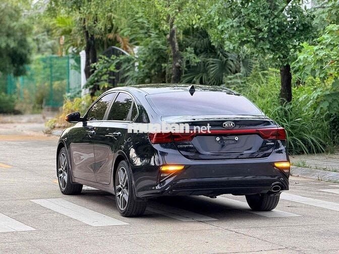 Kia Cerato Luxury 1.6 AT cavansite sản xuất 2021