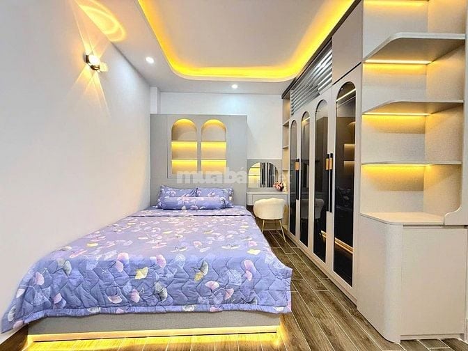 Bán nhà hẻm 1716 Huỳnh Tấn Phát