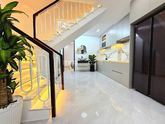 Bán nhà hẻm 1716 Huỳnh Tấn Phát