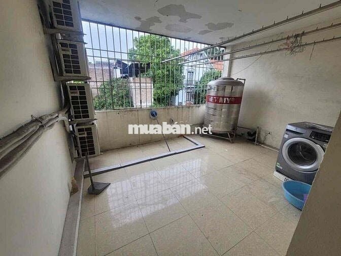 Nhà nguyên căn ngõ 81 Đông Ngạc , Bắc Từ Liêm 48mx4Tx4N 10 triệu.
