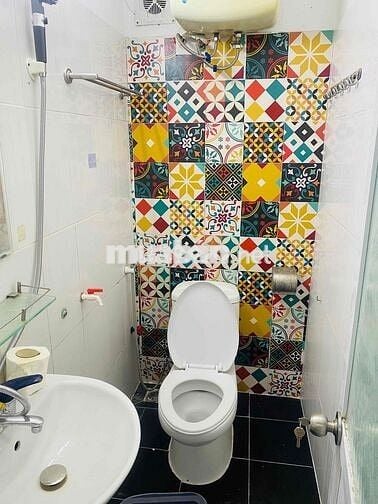 Căn hộ tập thể quân đội 120 Hoàng Quốc Việt 100m2 4,5 tỷ bán rẻ