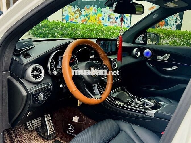 Mercedes GLC200 2018 Trắng 59.000 Miles