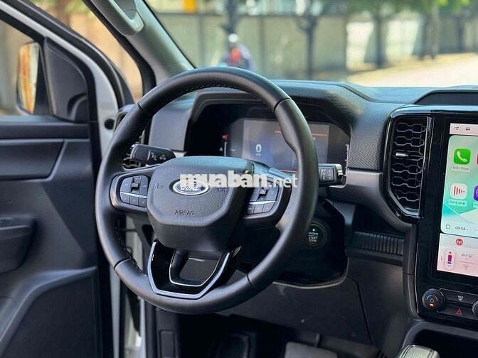 ✅Ford Everest Ambient 2025 Trắng 22.000 KM