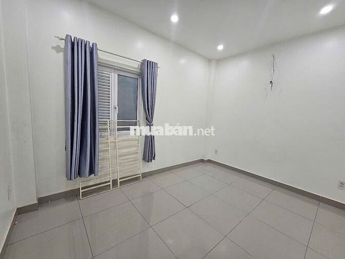 Cho thuê nhà nguyên căn 5 tầng tại hẻm 345 đường Hà Huy Giáp, Q12
