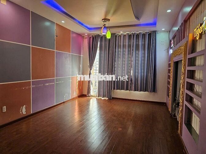 Cho thuê nhà nguyên căn 5 tầng tại hẻm 345 đường Hà Huy Giáp, Q12