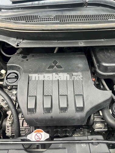 Mitsubishi Xpander 2020 Số sàn 7 chỗ Bạc