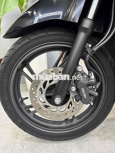 SH125 2023 Đỏ Đen rin odo 3000 km 1 chủ