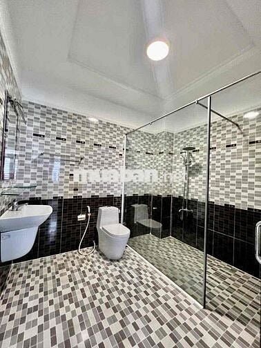 Cho Thuê Nguyên Căn Biệt Thự DT 7x22m 1Trệt 3Lầu 5Pn 5Wc Gara Ôtô