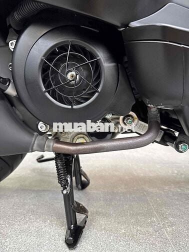 Vespa Sprint Tech 150cc Đen mới câu bình đổ xăng