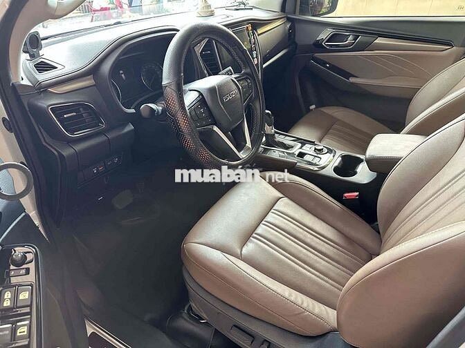 Isuzu Mux 2 cầu bản cao nhất Trắng 42.000km