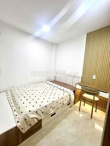 BÁN NHÀ NGANG 7 MÉT ĐƯỜNG HOÀ HƯNG QUẬN 10