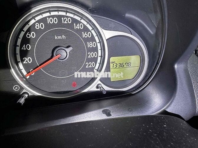 Mazda  2 2014 Trắng Tự động 134.000 km