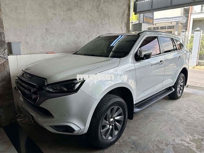 Isuzu Mux 2 cầu bản cao nhất Trắng 42.000km