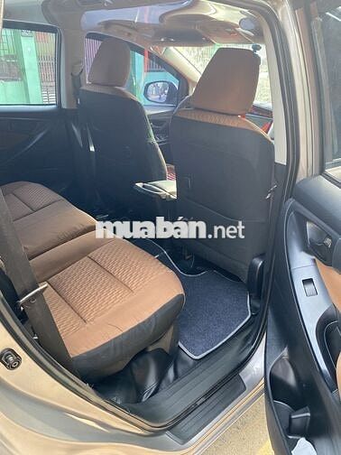 Toyota Innova E 2019 Số sàn màu Đồng ánh kim