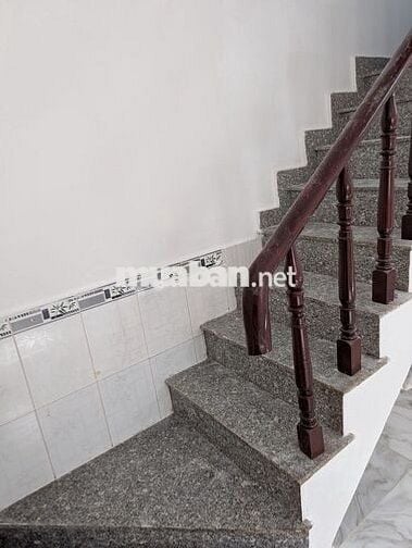 Nhà đường TL 15, p thạnh lộc, quận 12, sổ hồng riêng, hướng đông nam
